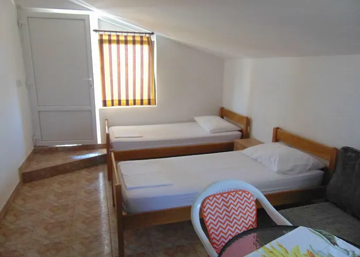 Ivana Apartman *
