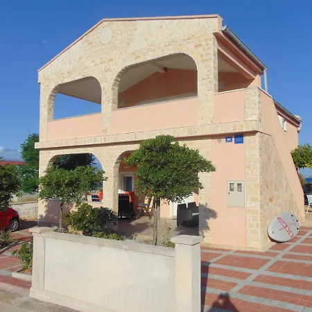 Ivana Apartment Vir