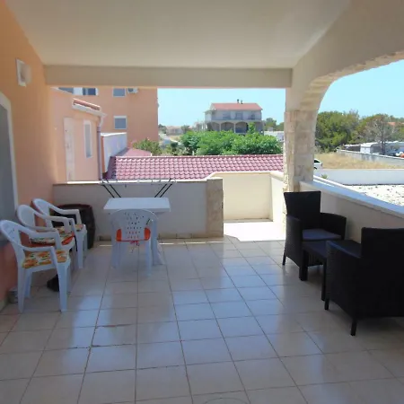 Ivana Apartment Vir
